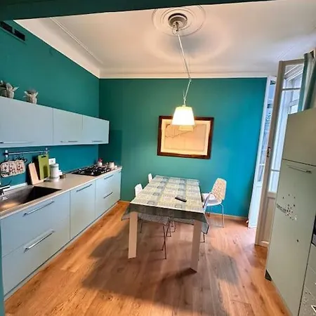 Ampio Alloggio Vista Mare Apartament